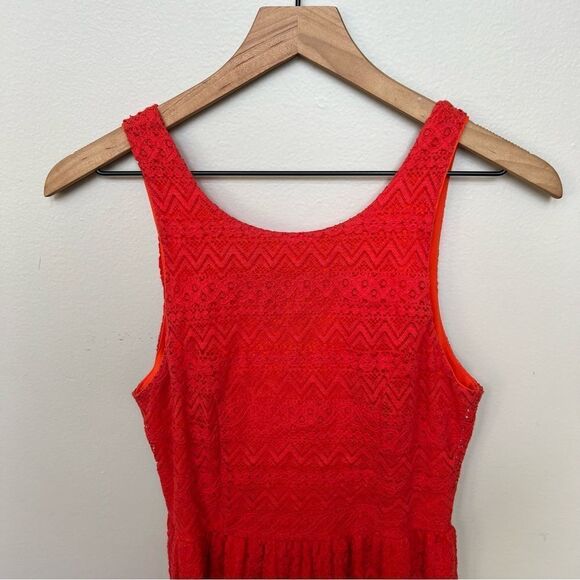 Everly Red Lace Overlay Dress Red Sleeveless Size Small - Picture 8 of 12